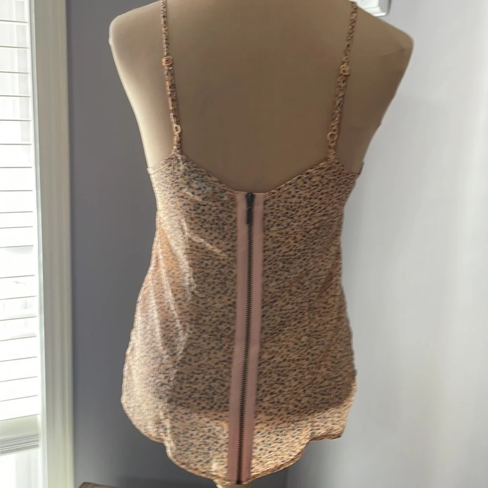 Forever 21 Floral Camisole L with Zippered back - Picture 5 of 10